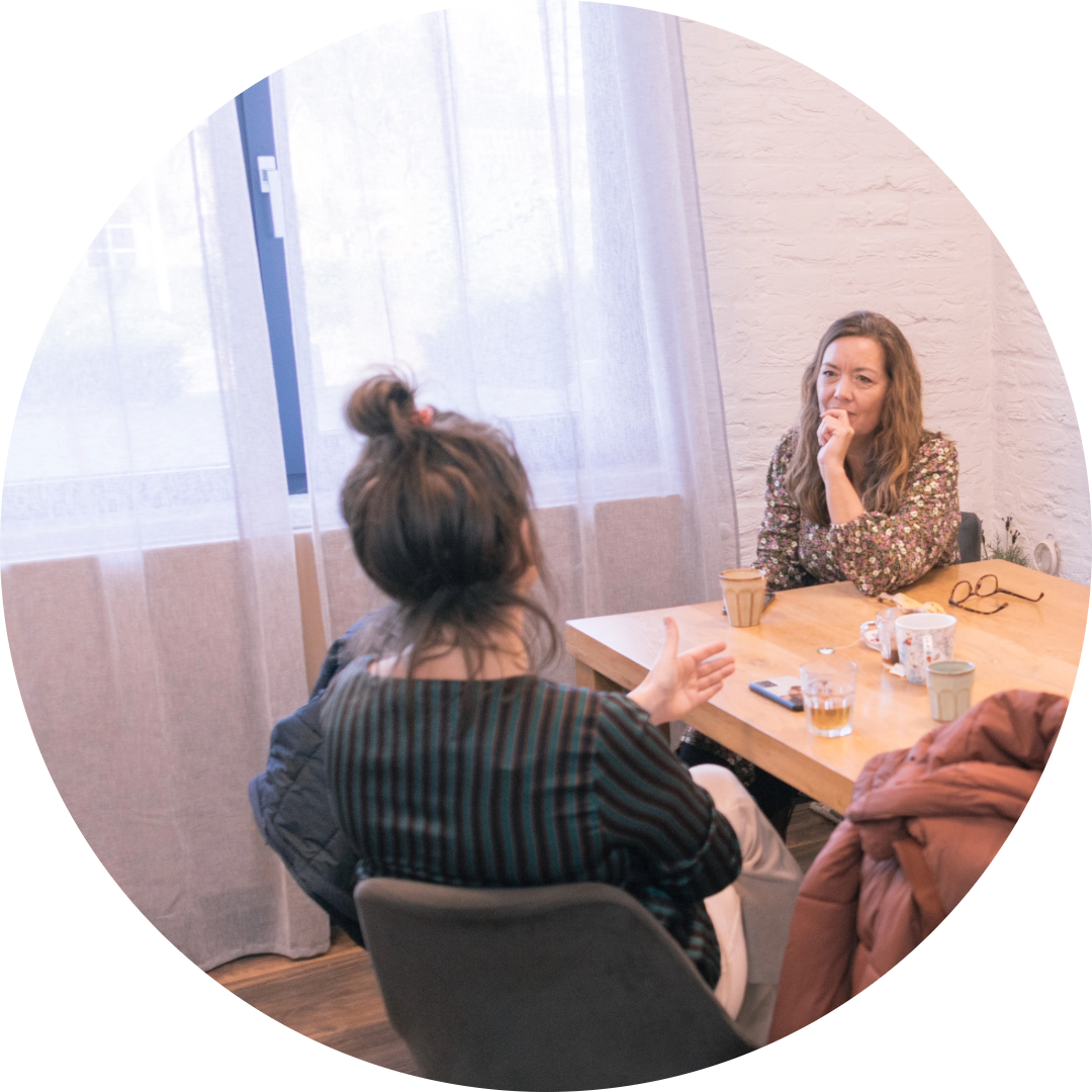 Pedagogisch coach aan het werk. 